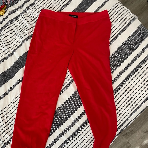 Work Clothes - Dresses, Pants, Skirt and Blouses - Picture 5 of 16